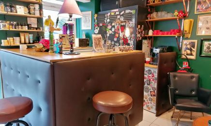 La femme a barbe : Coiffeur à Mennecy