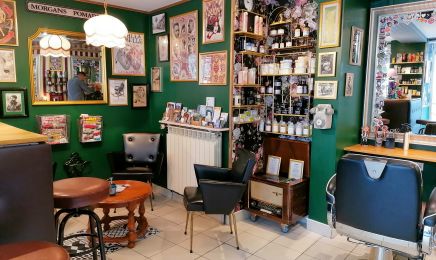 La femme a barbe : Coiffeur à Mennecy