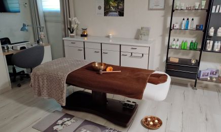 Source d'Anãhata : Institut de beauté à Prenois