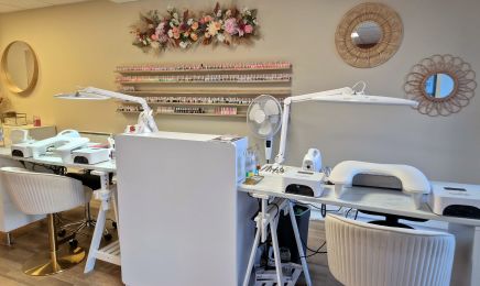 Mon caprice bar a beauté  : Manucure à Quimper