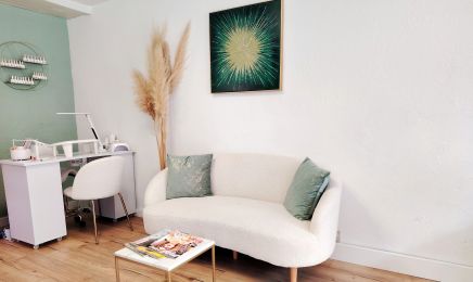 S and S HAIR STYLIST Nail Bar : Barbier à Collioure