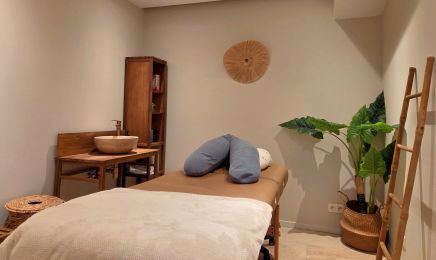 Bain de Flottaison - Centre Périnatal du Brabant Wallon : Institut de beauté à Genappe