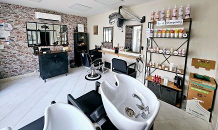 CELIA  F. SALON : Coiffeur à Thairé