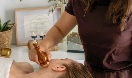 Marjorie praticienne bien être et beauté  : Manucure à Jonquerettes