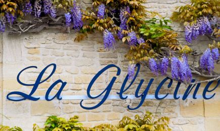 La Glycine Espace Bien Être : Coiffeur à Bénouville