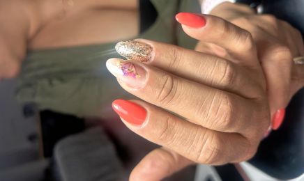 Ali Nails  : Manucure à Izon