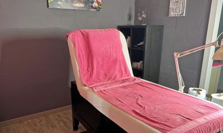 À Fleur de Peau Esthétique  : Institut de beauté à Couvin