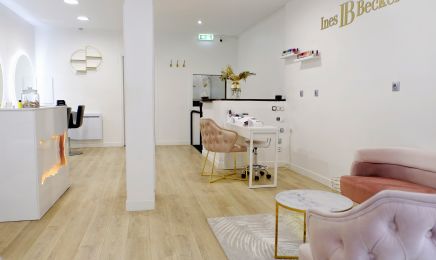 Ines Becker : Coiffeur à Paris