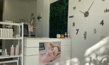Wundernägel by Maja: Kosmetikstudio in Oelde