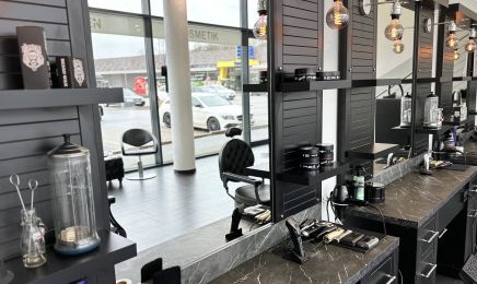 Mirna’s Salon Beauty: Barbershop in Münster