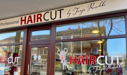 Professional Haircut by Tanja Reschke: Kosmetikstudio in Gladbeck