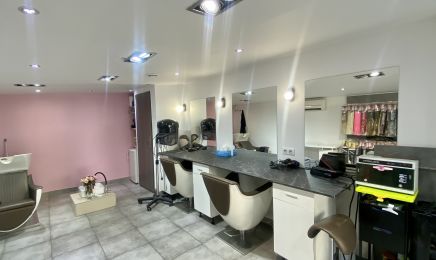 Kadia’s Hair Beauty  : Coiffeur à Cannes