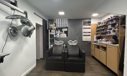 MV Coiffure Esthetique : Coiffeur à Saint-Zacharie