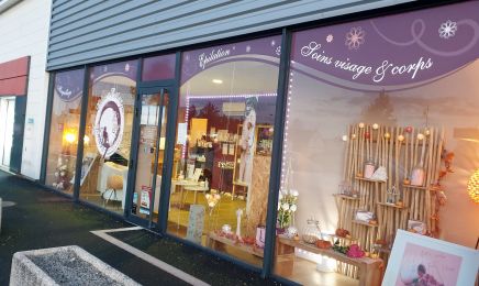 Céline Esthétique Ambiance & Beauté : Manucure à Saint-Mars-du-Désert