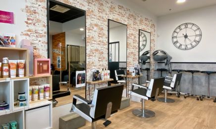 Le Miroir by Laëtitia : Coiffeur à Nueil-les-Aubiers