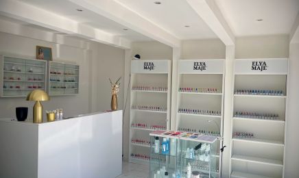 38 AVENUE : Kingdom of Beauty : Coiffeur à Carnoux-en-Provence