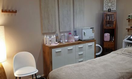 Céline Esthétique Ambiance & Beauté : Manucure à Saint-Mars-du-Désert