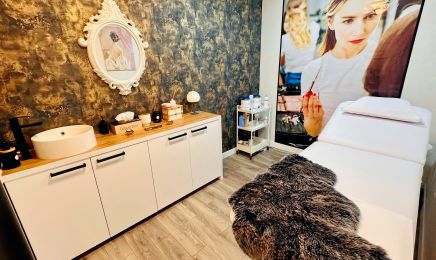 Amly Beauté : Manucure à Toulouse