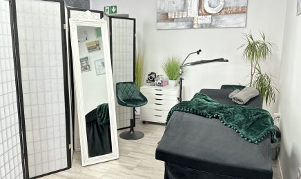 Fitze Nails & Beauty: Kosmetikstudio in Recklinghausen