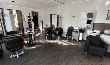 Haarstudio Nora Hildesheim: Friseur in Hildesheim