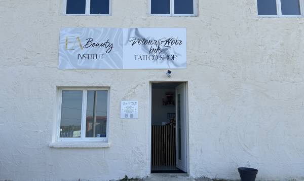 Ea Beauty / Velours Noir Ink 