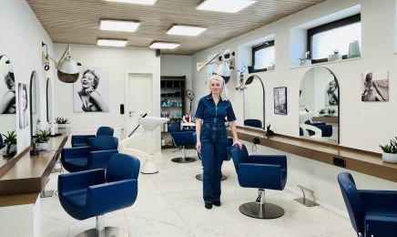 Haarwerk Uphusen: Kosmetikstudio in Achim