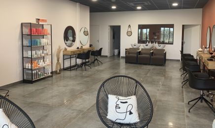 Joly reflet Coiffure : Coiffeur à Montbert
