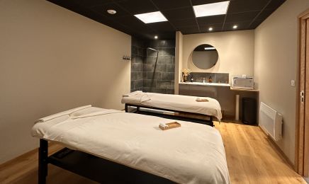 Cachemire institut et spa : Manucure à Hillion