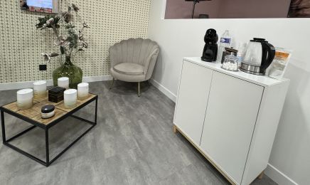 BEAUTY STUDIO Rose poudré L'institut : Coiffeur à Divonne-les-Bains