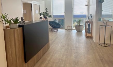 Éternelle Beauté - Espace Beauté bien être  : Manucure à Six-Fours-les-Plages