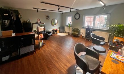 Hair by Sarah: Kosmetikstudio in Rhodt unter Rietburg
