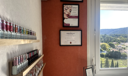 AU DOIGT ET À L’OEIL : Barbier à Aubagne