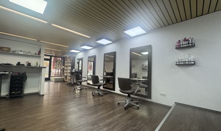Farbenspiel Friseure: Kosmetikstudio in Bad Pyrmont