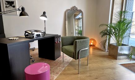 Le Vernis Rouge  : Manucure à Aix-en-Provence