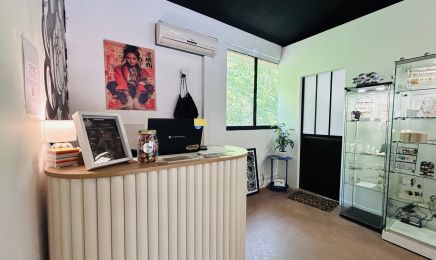 Needle 88 ( au salon Sharly’s Barber) : Institut de beauté à Sarlat-la-Canéda