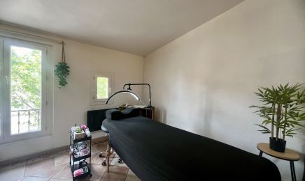 L'Effet Papillon - Spécialiste Extensions de Cils : Manucure à Fréjus