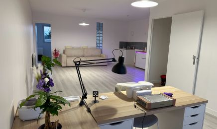 Purple Beauty  : Manucure à Meaux