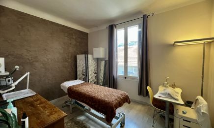 Jade Or Beauté : Manucure à Toulon