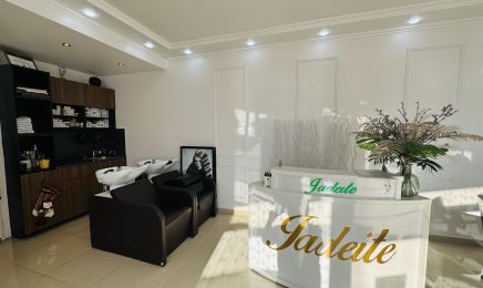 Jadéite : Coiffeur à Dijon