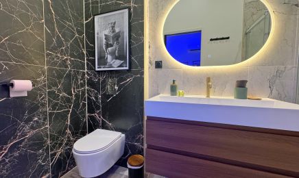 Jacuzzi Spa Privatif l’Hermitage : Spa à Dijon