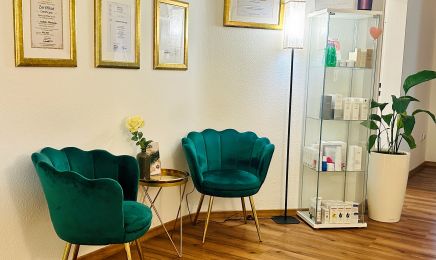 Suri Kosmetik & Med.Fußpflege: Kosmetikstudio in Rastede