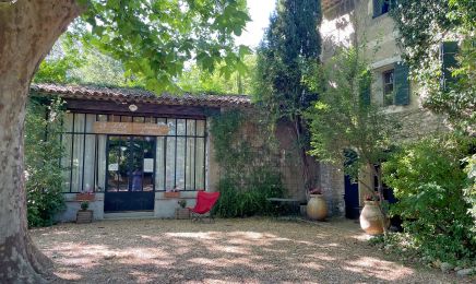 LNA beauté : Manucure à L'Isle-sur-la-Sorgue