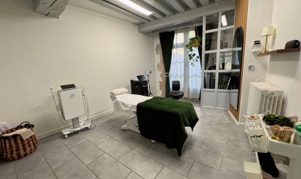 Maison Aurya : Institut de beauté à Beaugency