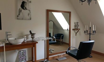L'hair du temps : Institut de beauté à Les Monts d'Aunay