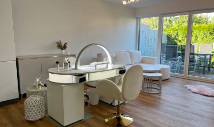 Julia’s Feinschliff: Kosmetikstudio in Ottenbach