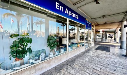 En Aparté Coiffeur Coloriste Végétal : Coiffeur à La Seyne-sur-Mer