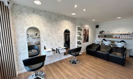 Salon Lumineuse : Coiffeur à Le Bignon