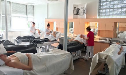Lycée professionnel du premier film à lyon 8e : Manucure à Lyon