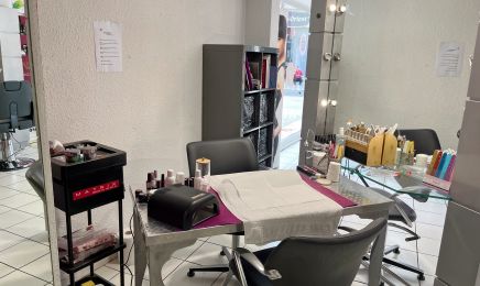 Hortense coiffure : Manucure à Firminy