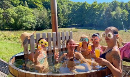 Les Bains des Bois : Institut de beauté à Montclar